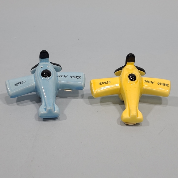 Vintage Airplane Salt & Pepper Shakers Paris New York 1981 Yellow Blue - Picture 3 of 7